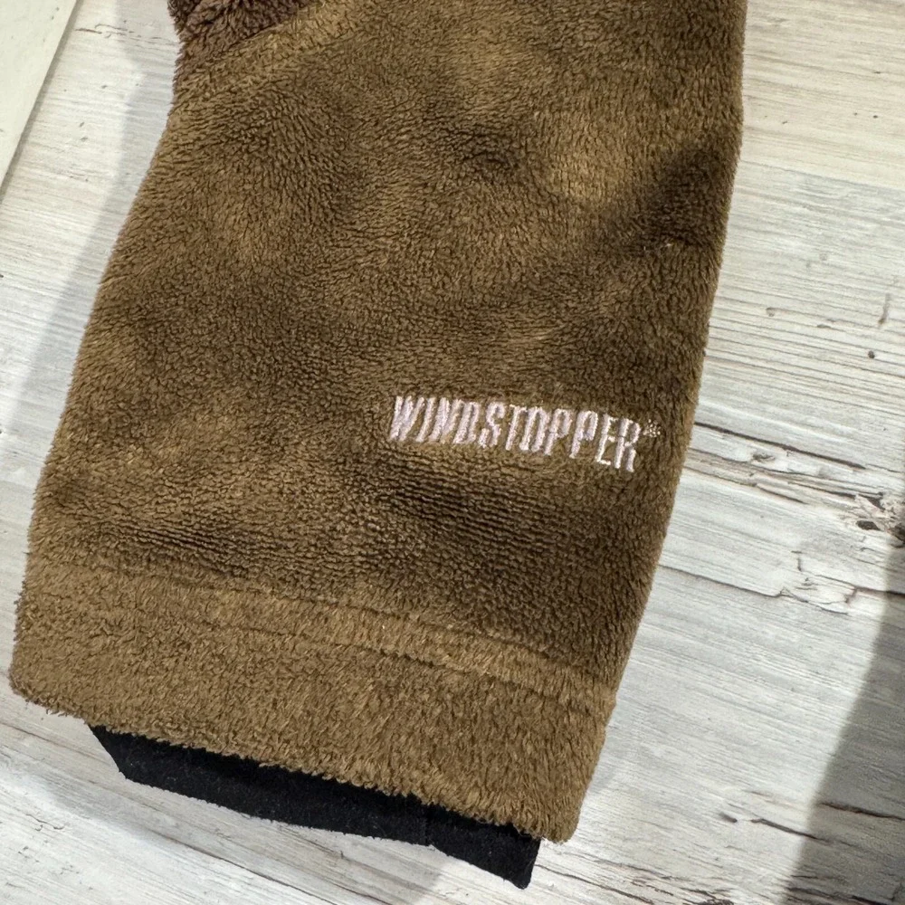 Mountain Hardwear no rips